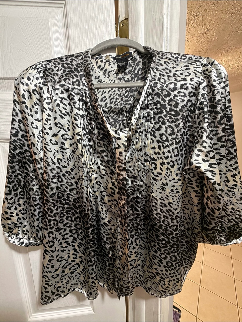 BCBG MAXAZRIA • Satin Leopard Print Button-Down Blouse • XL